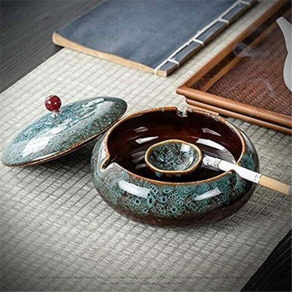 5.7" Ceramic Ashtray with Lids Windproof Cigarette Ashtray for Indoor or Outdoor - Picture 4 of 8